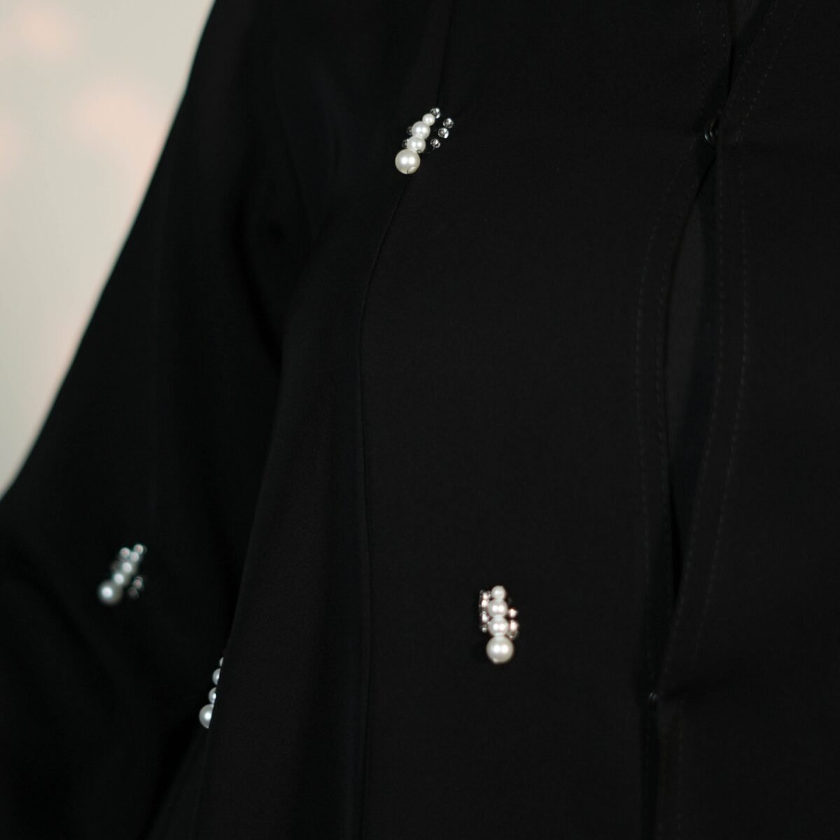 Soft Pearl Accent Abaya - Image 3