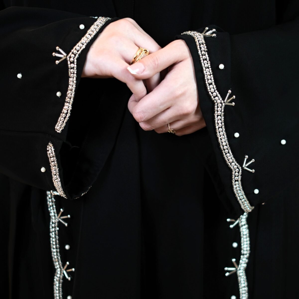 Golden Accent Abaya - Image 2