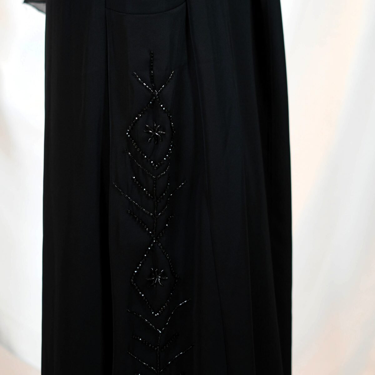 Embroidered Pocket Abaya - Image 2