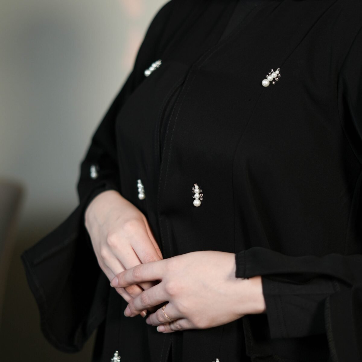 Soft Pearl Accent Abaya - Image 2